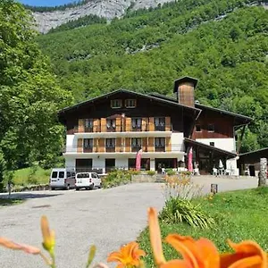 hotel-le-choucas.hotels-rhonealpes.com/